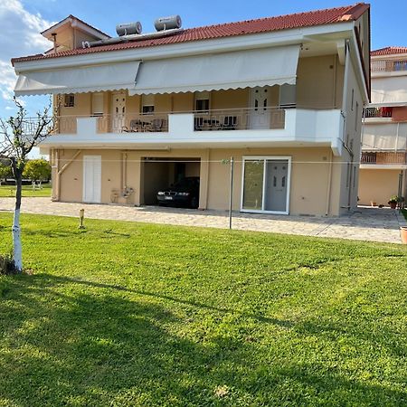 Flo'S Apartment Missolonghi Экстерьер фото