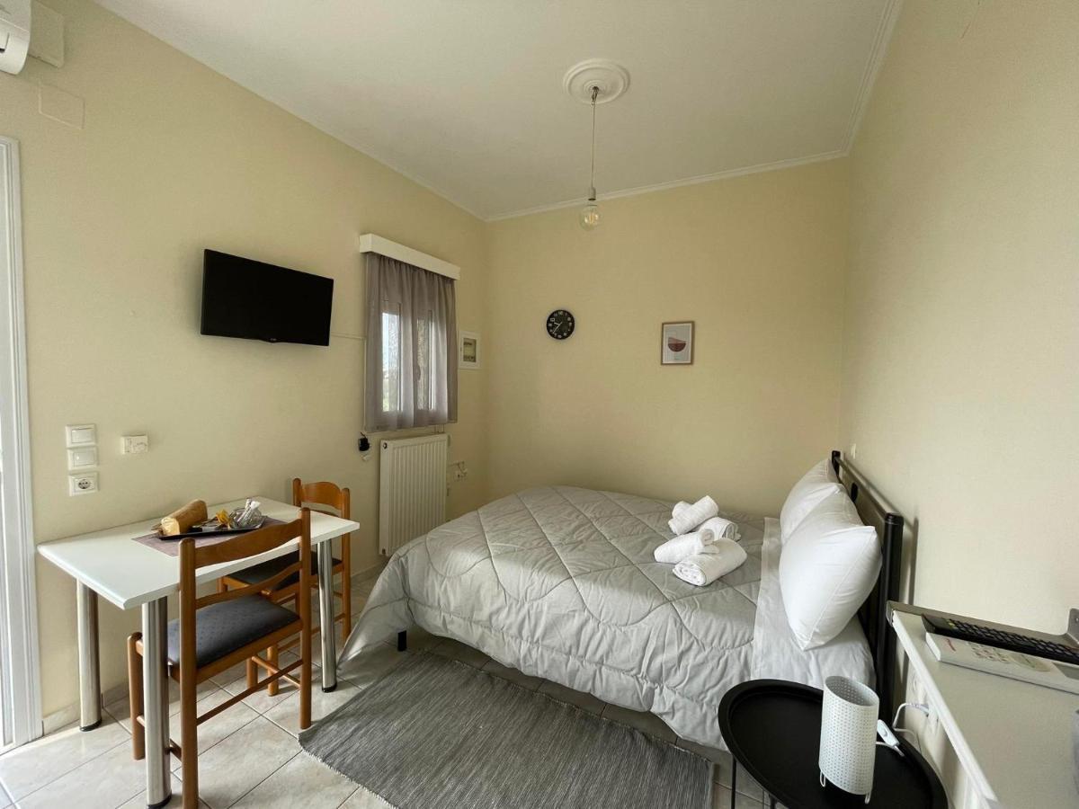 Flo'S Apartment Missolonghi Экстерьер фото